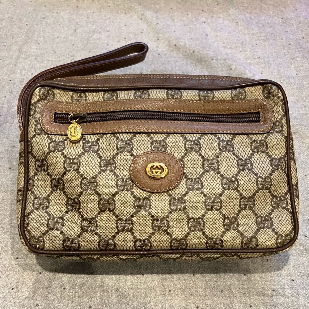 Gucci Vintage Interlocking GG Monogram Cosmetic couch/wristlet